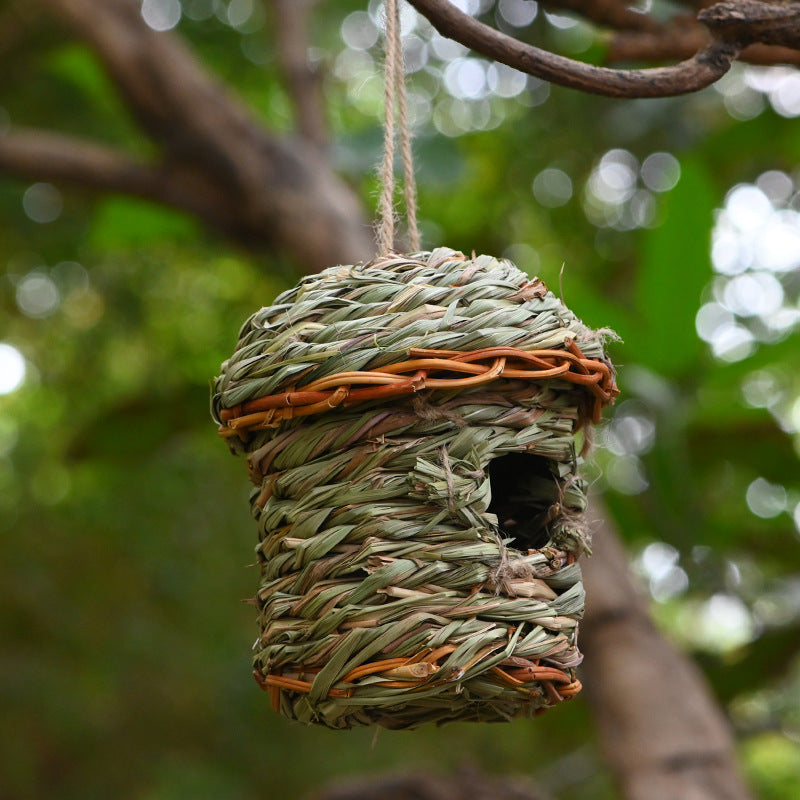 Creative Straw Birds Nest