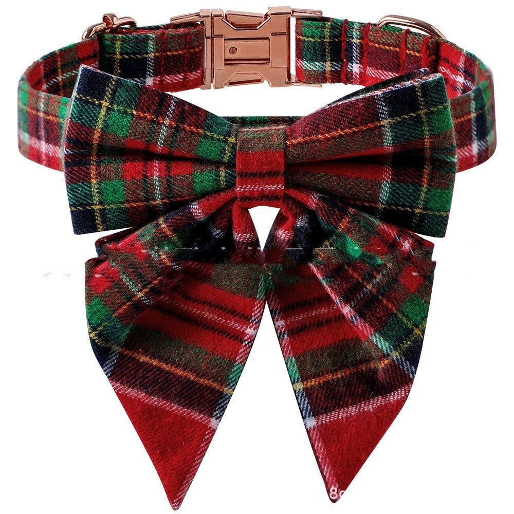 Collar with bow tie